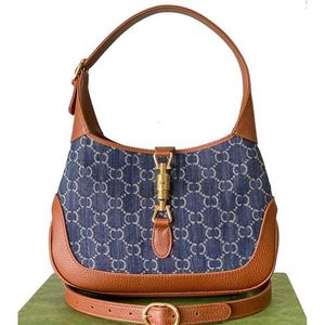 Jackie 1961 10a Designer axel Mens Denim Leather Purse Underarm Clutch City Påsar Luxurys Handväska Kvinnor armhålan Crossbody Tote Crescent Bag Brand Partihandel