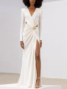 Vestidos casuais mulheres elegante luxo branco manga comprida sexy decote em v plissado oco vestido de divisão alta vestidos de festa de noite baile