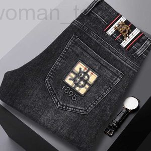 Jeans da uomo Designer Brand autunno e inverno denim spesso da uomo elastico slim fit piccolo tubo dritto pantaloni versatili giovanili di fascia alta alla moda europea 4VE7