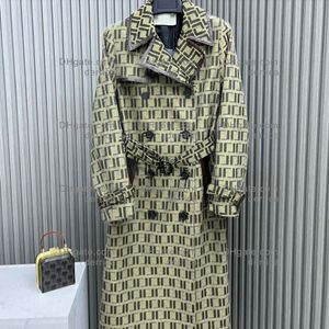 Designer lyxiga kvinnor Trench Coat Jacket Kvinna Windbreaker Body Double Letters Printing Jackets Loose Belt Coat Female Long Trenchs Coat