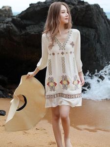 カジュアルドレスKhalee Yose Boho Floral Embroidery Summer Dress White Long Sleeve V-NeckLoose Women Vocation Ladies Party Vestidos