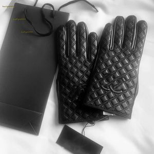 5本の指の手袋女性冬の革の手袋ぬいぐるみタッチスクリーンシープスキンサイクリングデザイナー暖かい断熱シープスキン指の手袋ファッション女性男2024