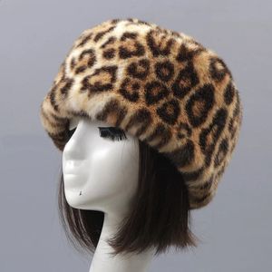 Chapéu de pele sintética feminino inverno quente leopardo ao ar livre pelúcia estilo russo boné de esqui aquecedor de orelha 240127