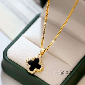 Designer Jóias Van Clover Neckalce Cleef Four Leaf Clover Colares Top Vanly Clover Fashion Chains para Mulher Chocker 18k Pingente de Ouro Dia dos Namorados Noivado