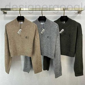 Kvinnors stickor Tees Designer 2024 Tidig vår Ny Nanyou Gaoding loe Casual mångsidig kontrast broderi mönster rund nacke pullover stickad topp hwi8