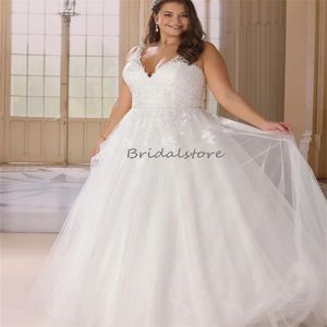 Plusowe sukienki ślubne Seksowne V Długość podłogi na szyi Tiul Tiulle Bohemian Bridal Sukienka Elegancka biała sukienka ogrodowa panny młodej vestio novias szata de Mariee 2024