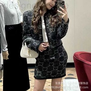 Gonne firmate GU Family's New Women's Wool Letter Jacquard Mezza gonna A-line Casual Qianjin Style Nanyou Penny Edition SBRE