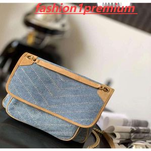 Classic Style Washed Denim Bag Luxuries Designers Women Bags Pochette Luxury Bag Puffer Chain Cowboy Crossbody Folds Flap Envelope Messenger Blue GM Size