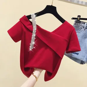 Kvinnors T-skjortor kortärmad t-shirt kvinna 2024 Summer Net Red Ultra-fashionabla stropplösa sexiga diamantspäckade stretchiga toppar