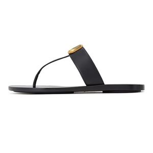 Designer sandaler för kvinnor flip flops läder gummi mules mode lyxys damer kvinnas bilder skjutreglage tofflor sommar trend strandskor 2024