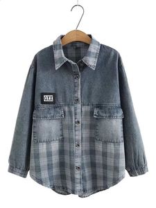 Plus -storlek kvinnor kläder denim skjorta vårens höst tunna sömnad lös denimjacka långärmad skjorta lämplig för feta damer 240131