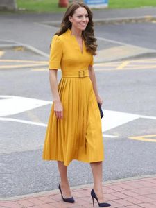 Partykleider Kate Middleton Prinzessin Mode Elegant Sommer Damen Gürtel Slim Casual Vintage Hochwertiges gelbes Midikleid