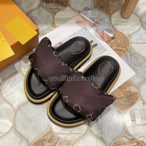 Druckt klassische Designer-Damenhausschuhe, Sommer-Männer-Designer-Slides, flache Sandalen, Pool-Kissen-Pantoletten, gepolsterter Vorderriemen, Strand-Sandels 741