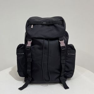 Moda clássica de alta qualidade bolsa de designer com design de corrente esportiva casual mochila de náilon mochila bolsas de ombro para homens e mulheres com o mesmo casal azul e preto.