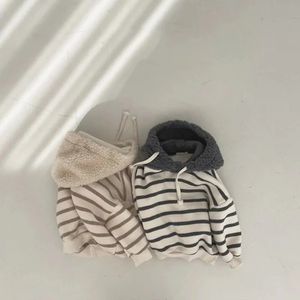 Autumn Children Striped Plus Fleece Long Sleeve Hoodies Boy Baby Loose Fashion Hooded Tops Cotton Casual Sweatshirt 240131