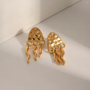 Orecchini a bottone placcato oro 18 carati ciondolo minimalista alla moda a forma di medusa con frange gioielli resistenti all'acqua in acciaio inossidabile