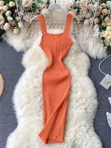 Sukienki imprezowe Singreiny Summer Backless Knit Sukienka Panie Spaghetti Pasek Pasek Elastic Bodycon Sundress 2024 Streetwear Y2K Sexy Beach