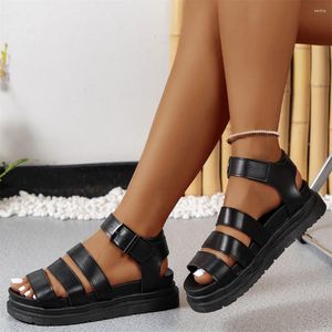 Sapatos de vestido verão estilo retro mulheres genuínas pu couro gladiador sandálias plataforma grossa fivela senhoras calçados