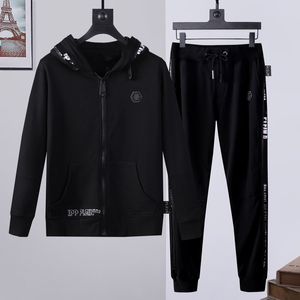 Pleinxplein Erkek Trailsits PP Kafatası Pamuk 2 Parçalı Kapşonlu Sweatshirt Pantolon Spor giyim Plein Suit Hoodie ve Pant Pant 890 Siyah