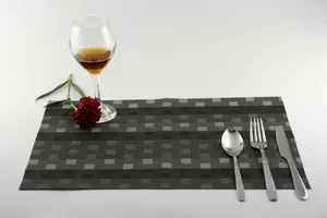 Tapetes de mesa 2 pçs / lote 3 cores 30x45cm Tessforest Sólido Clássico PVC resistente ao desgaste de estilo ocidental Food Placemat J0819