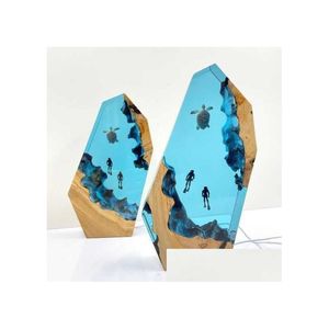 Altro Decorazioni per la casa Lampada USB Home Exquisite Diver e Seat Shark Decorazione in legno epossidico Luce notturna Kawaii Room Decor Yq231023 Drop Delive Dhygj