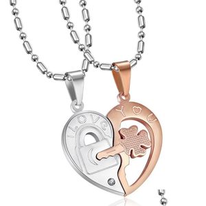 ペンダントネックレスAceroll Brooking Heart Necklace-キーとキーとロックを備えたステンレス鋼スプリットペンダント