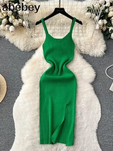 Casual Dresses 2024 Green V Neck Summer Knit Sexig rem klänning Kvinnor Tank Elatisk midja Bodycon sundress Kvinnlig strand delad rygglös lång