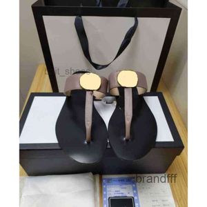 luxury2024 디자이너 남성 여성 샌들 올바른 꽃 상자 먼지 가방 신발 뱀 인쇄 슬라이드 여름 넓은 플랫 슬리퍼 크기 35-45