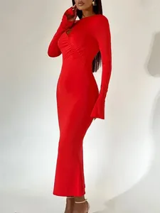 Sıradan elbiseler zarif içi boş out kıvrımlar parlama kılıfı uzun düğün partisi elbise 2024 bahar kadın bodycon yüksek bel tunikleri kırmızı akşam