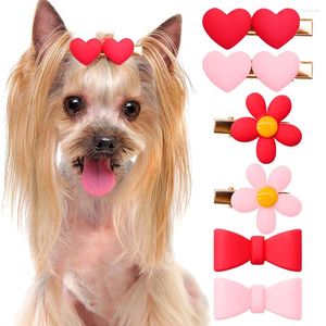 Cão vestuário 2024 clipes de cabelo para animais de estimação cães rosa flor coração clipe arco bonito decoração filhote de cachorro arcos para pequenos suprimentos headwear