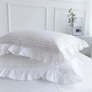 Mcao Elegante federa per cuscino bordo increspato bianco biancheria da letto in cotone tinta unita federa set di 2 graziose decorazioni per la casa in pizzo vintage TJ7039 240129