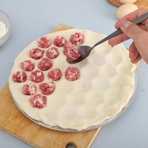 Ferramentas de cozimento Molde de bolinho de plástico Ravioli Maker Cozinha Gadget Bolinhos Molde de carne