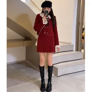 Tvådelad klänning unxx 2024 Autumn/Winter Red Two -Piece Set for Women - Rich Girl Inspired Chic Short Jacket and Kirt Outfit