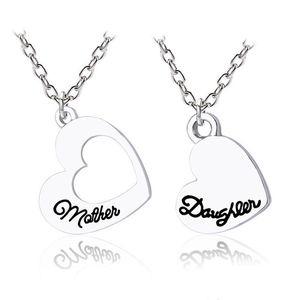 Pendant Necklaces Romantic Hollow Mother Daughter Love Pendant Necklace Ladies Letter Lover Heart As Mothers Day Gift Drop Delivery Je Dh3Nb