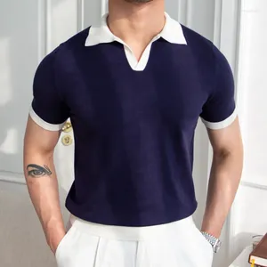 Herren Polos 2024 Sommer gestricktes Revers T-Shirt britischer V-Ausschnitt farblich passender Kragen lässiges schlankes Poloshirt