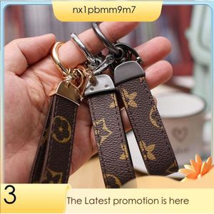 Pu Leather Keychain Designer Key Chain Buckle Lovers Car Handgjorda nyckelringar Män Kvinnor Bag hängande tillbehör 377