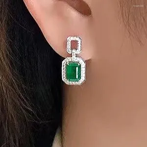 Orecchini pendenti Huitan Unico verde Cubic Zirconia Goccia Moda Versatile Fidanzamento da donna Matrimonio Gioielli da sposa di lusso 2024