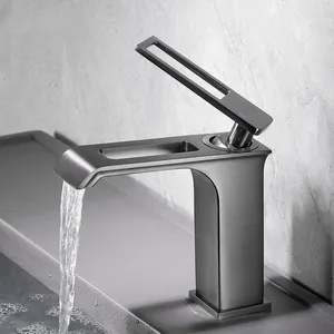 Bathroom Sink Faucets Soild Brass Basin Faucet Mixer & Cold Single Handle Deck Mounted Creative Design Waterfall Tap Gun Grey/Black