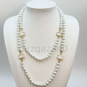 Hänge halsband lyxiga mode pärlhalsband designer smycken bröllop diamant 18k guld pläterade bokstäver hängen halsband för kvinnor smycken gåva