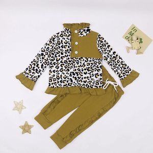 Kläderuppsättningar 2024 Stil Ropa Baby Girl Cotton Sports Leopard Print Top With Green Presalation Models Pants Clothes