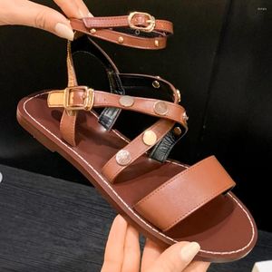 Sandálias de couro 72932 femininas banda estreita genuína cross strap aparts bivet tornozelo aberto de pé de verão casual sapatos diários mulheres 8861