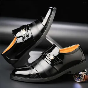 Dress Shoes Zimni Gala Spring 2024 Men's Heels Silver Wedding Party Sneakers Sport Resort Top Sale Loofers Type