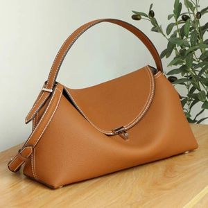 Borsa da donna di marca di lusso Borsa a tracolla con manico superiore T-Lock in vera pelle di vacchetta Borsa a tracolla con pochette con patta in pelle di vacchetta di alta qualità 240130