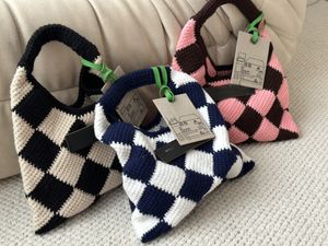 Woolen bag, very suitable for winter