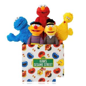 Giochi cinematografici L'ultima uscita spot dello stesso stile Sesame Street Big Bird Dessert Monster Bert Emo P Doll Uniqlo Co Branded Aimo Co Dhhqu