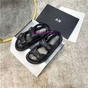 Slides designer Sandal Chaneles klackar Skor Spring/Summer Wind Sandals med läder tjock sula Leisure Sports Beach Shoes for Women