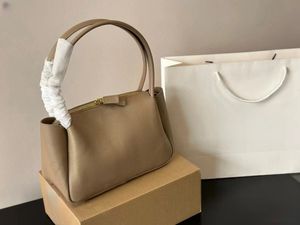 Luksusowa torba pod pachami designerka 5A najwyższej jakości torebka Kobieta w torbie na ramię w przypadku skórzanej torby na zakupy owcza skórzana Wewnętrzna wszechstronna TOTE HDMBAGS2024