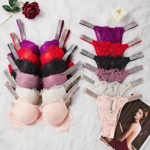 Spetsdiamant BH Kvinnors samlade med stålringar andningsbara Push Up Deep V Girl Set Underwear Sex Woman Underwear 240127