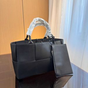 Varumärkesvävning på väskväskor Designer Väskor damer axelväska crossbody composite purses rese shopping plånbok 240115