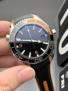 QC Factory Men's Watch Watch عالية الجودة مصمم مشاهدة الآلات الأوتوماتيكية 43.5 ملم عالية الجودة من الياقوت الزجاجي